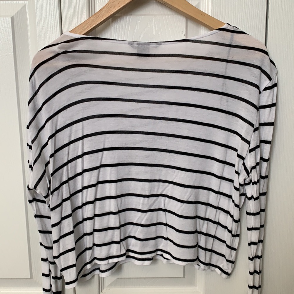 H&M Top - Picture 4 of 5